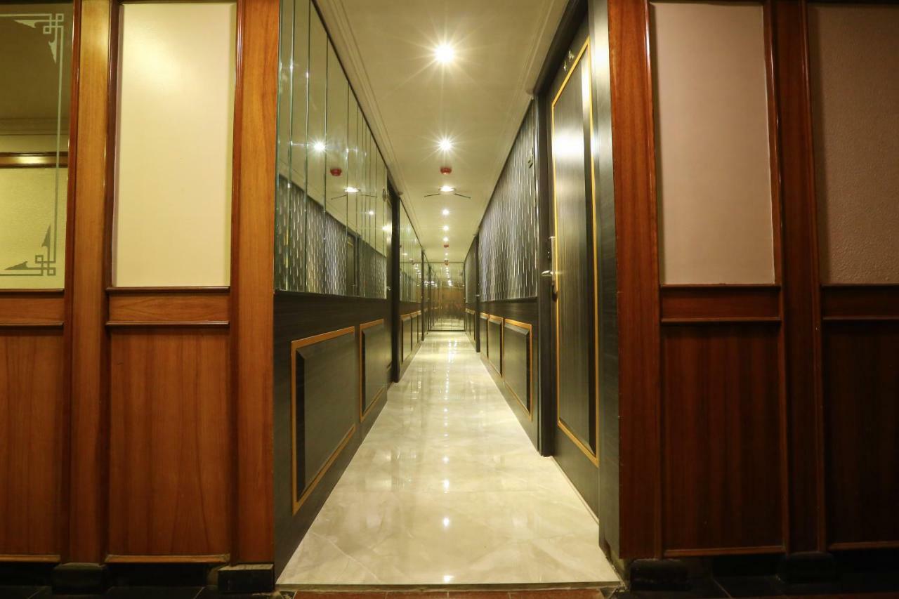 Gulf Hotel Bombay Eksteriør billede