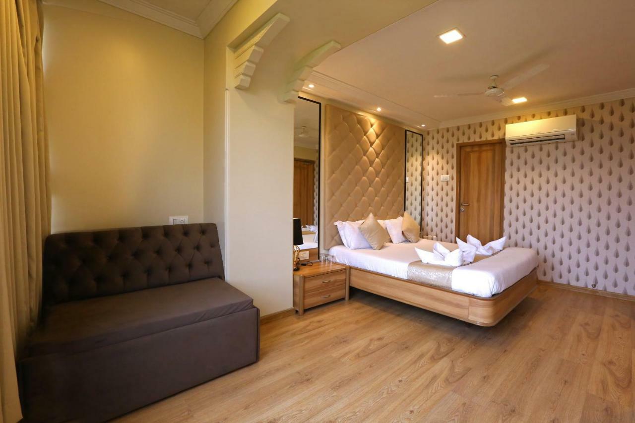 Gulf Hotel Bombay Eksteriør billede